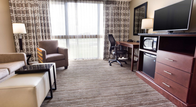 Drury Inn & Suites Kansas City Airport, Varaa Hotelli Kansas City Missouri
