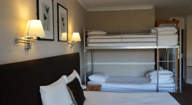 Семейный номер Standard с видом на озеро Inn On The Lake