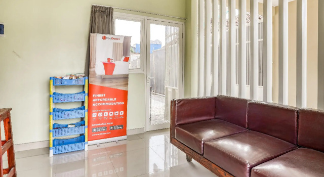 RedDoorz Syariah near Suncity Mall Sidoarjo, Reservar Hotel Sidoarjo East Java