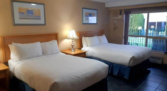 Двухместный номер Standard Hilltop Inn - Salmon Arm