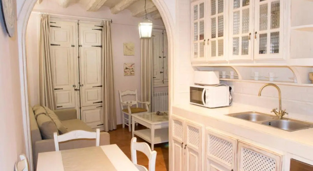 Apartamenticos Plaza Las Armas II, Забронировать Отель Отели и гостиницы Сарагосы, рядом с Церковь Санта-Марии Магдалены, Отель