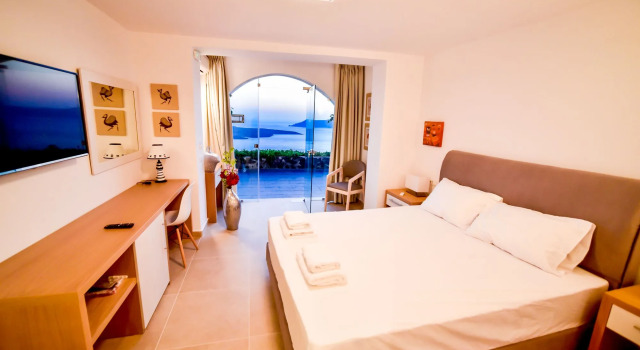 Kratiras View Luxury Suites