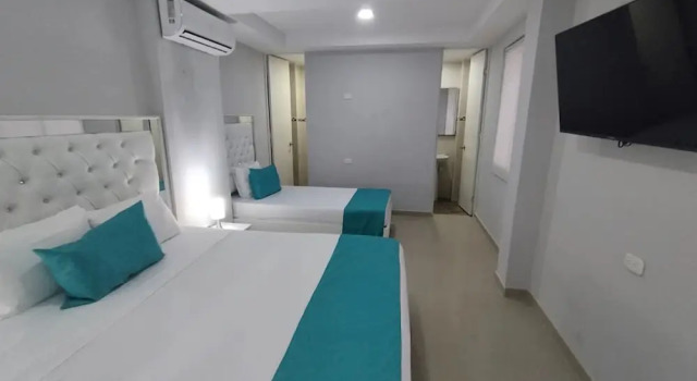 Четырёхместный номер Standard Hotel BM-17  Cerca Al Mar
