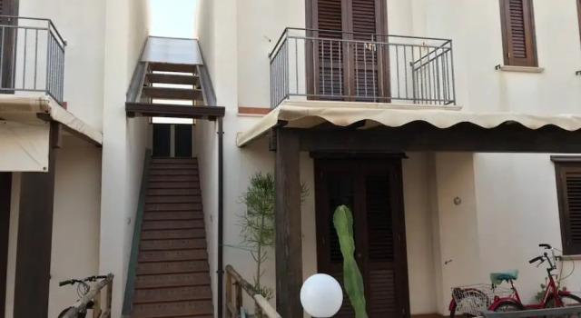 Casa Vacanza Azzurra 4, Book Apartment Hotels in Sicily with Parking, Parking