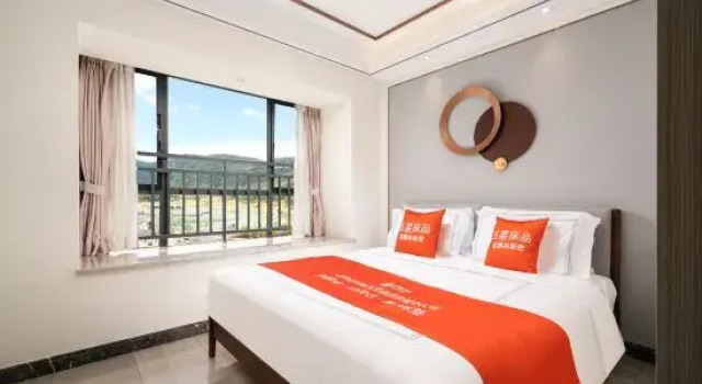 Люкс с 3 комнатами с красивым видом из окна Lai Ka Mei Su Min Su Hotel (Sanya Joy City Sea Travel Duty Free City Branch)
