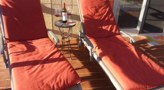 Люкс Deluxe Vinophiliac Bed & Breakfast