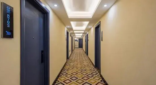 Home Inn Rui Bo Cloud Hotel (Hefei Huaihe Road Pedestrian Street Yintai Center Store)