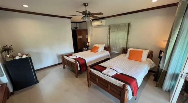 Двухместный номер Standard с балконом Baan Nam Pen Resort