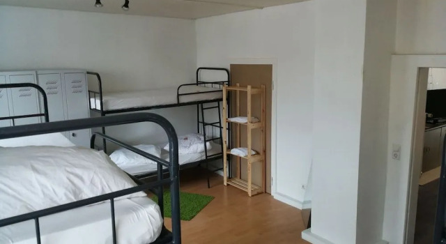 Hostel Zum Hafen, Забронировать Хостел Хостелы Кайзерслаутерн, рядом с Церковь Святого Мартина, Хостел