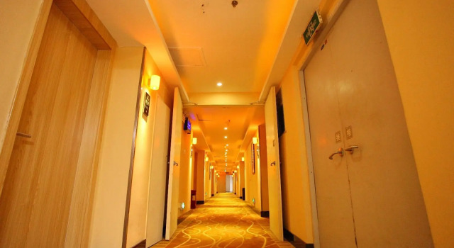 7 Days Premium·Shangrao Wusan Avenue Central Plaza, Rezerwuj Hotel Shangrao Jiangxi