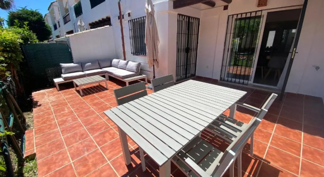 Preciosa casa de 4 habitaciones y 3 baños, Urbanización Los Naranjos, Puerto Banus