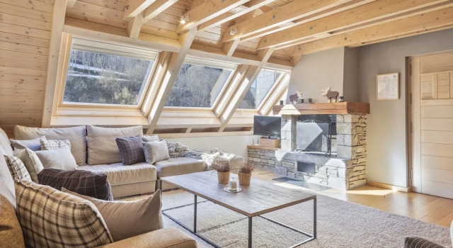 Luderna - Tríplex Arbaet, Prenota Hotel Naut Aran Catalogna