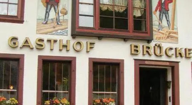 Zur alten Brücke