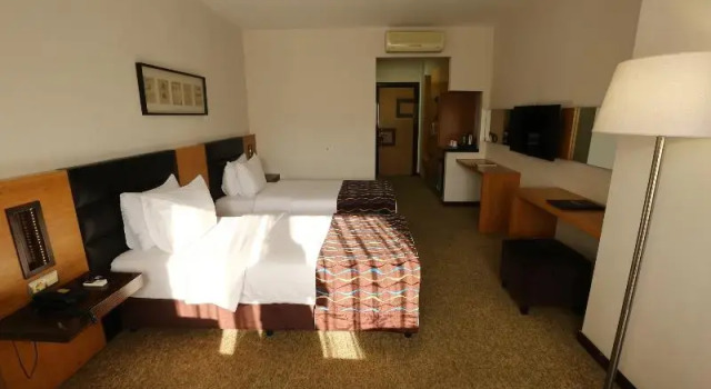 Номер Presidential North Point Hotel