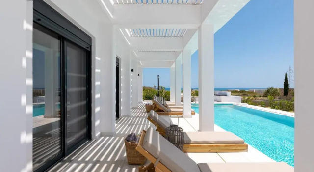 Вилла Seastar Villa Large Pool & Jacuzzi Retreat