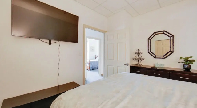 Апартаменты Pet-friendly New Kensington Apt w/ Shared Perks