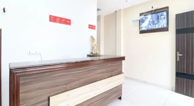 Pryag Guest House By OYO Rooms, Varaa Matkakoti Hotellit Punjab pysäköinnillä, Pysäköinti