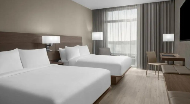 Четырёхместный номер Standard AC Hotel by Marriott Charlotte Ballantyne