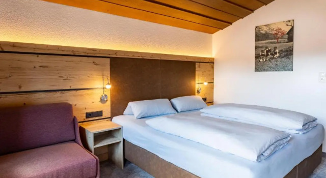 Kinderhotel Lärchenhof, Rezervovat Hotel Hotely v Tyrolsko se snídaní, Snídaně