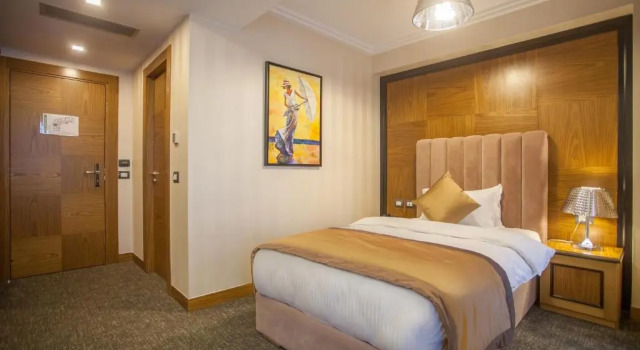 Одноместный номер Standard Hotel Colosseo Tirana