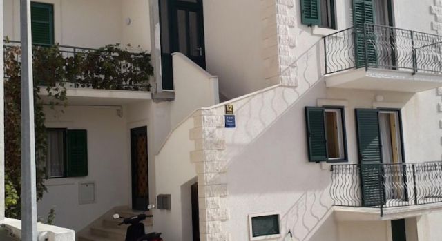 Apartment Desa, Book Lejlighed Hoteller i Split Region med parkering, Parkering