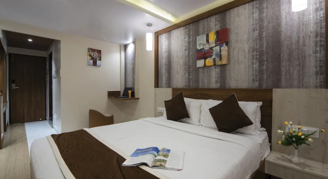 Двухместный номер Premium Hotel Monarch International