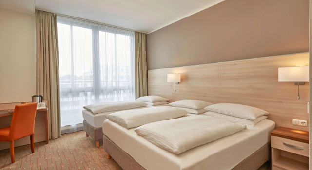 Ramada Hotel Berlin Mitte, Varaa Hotelli Mitte Berliini, lähellä Admiralspalast