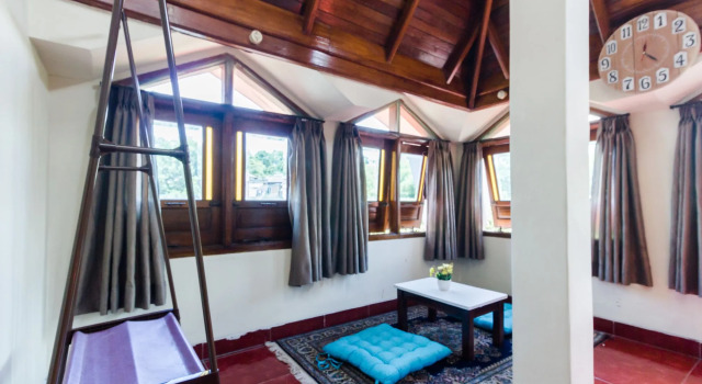 PELE Backpacker Guesthouse, Rezervovat Hotel Bandung Wetan 
