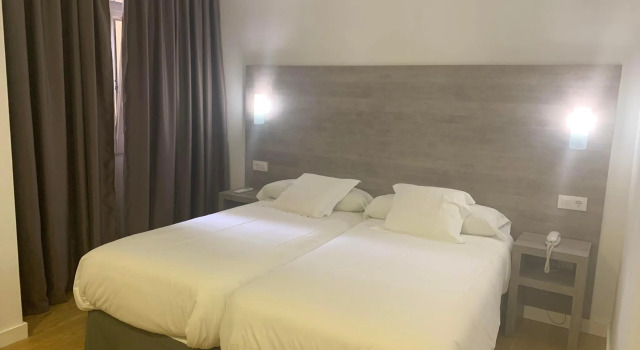 Двухместный номер Superior Hostal Atenas