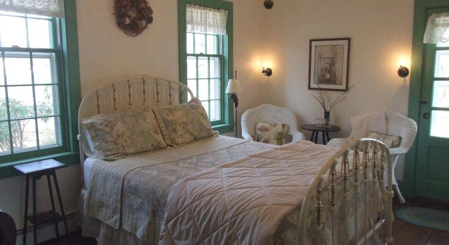 Riverwind Inn Bed and Breakfast, 预订 酒店 Deep River 康涅狄格州
