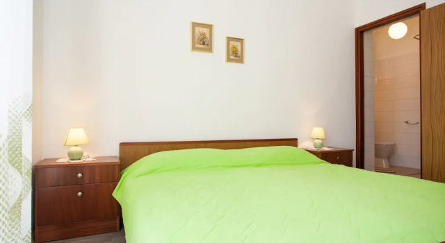 Apartment Smiljana, Забронировать Апартаменты/квартира Отели Крка с парковкой, рядом с Krk Harbour, Парковка