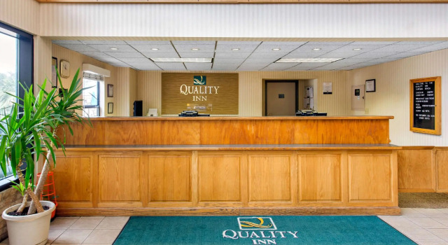 Quality Inn Surfside Myrtle Beach, Забронировать Отель Отели Южной Каролины с завтраком, Завтраки