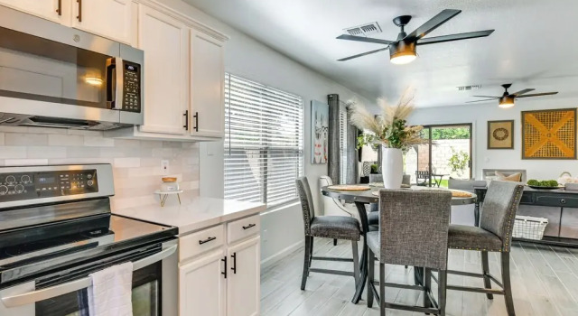 Коттедж Modern Gilbert Getaway w/ Yard ~ 5 Mi to Downtown!