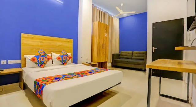 Номер Standard FabHotel Grand Capitol