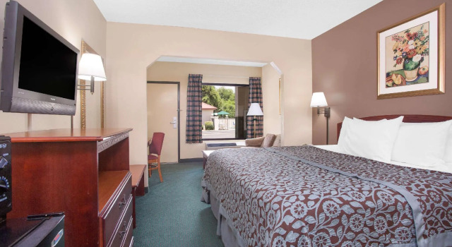 Двухместный номер Standard Days Inn by Wyndham Dublin GA