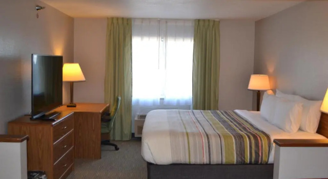 Люкс Country Inn & Suites by Radisson, Fairview Heights, IL