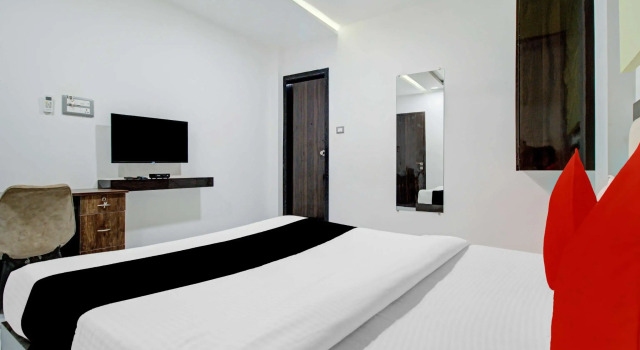 Capital O 74732 Prime Grand Hotel, Забронировать Отель Отели штата Махараштры 3 звезды, 3*