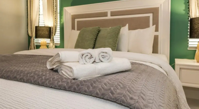 Апартаменты Spacious Home Near Disney