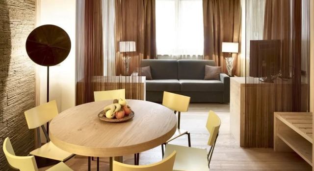 Residence Color Home