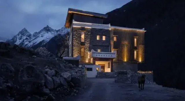 Yanlan Xue Xiu · Snow - domain Secret - land Homestay (Siguniang Mountain Scenic Area Store), Varaa Hotelli Hotellit Sichuan pysäköinnillä, Pysäköinti