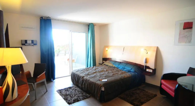Полулюкс Logis Hôtel La Fauceille