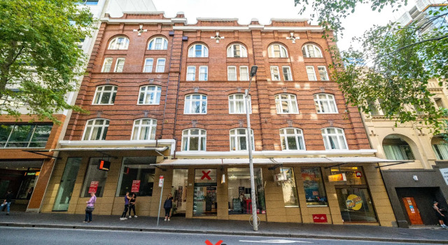 Nomads Sydney - Hostel