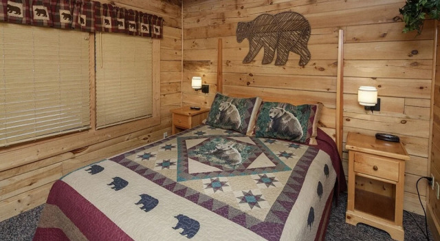 Er302 - Best Of Times Great Location-close To Town 2 Bedroom Cabin by RedAwning