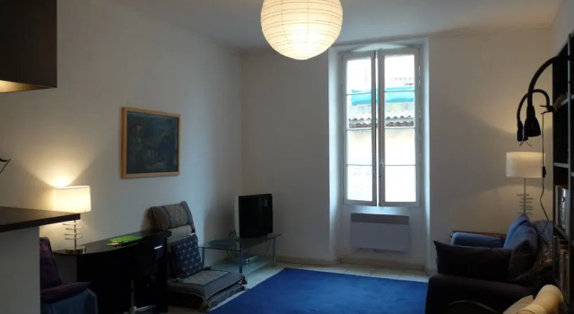 Suquet Breeze, Забронировать Отель Отели Канн 3 звезды, рядом с Eglise Reformee de France, 3*