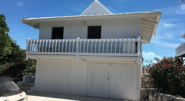 Caribbean Sea Breeze Villas