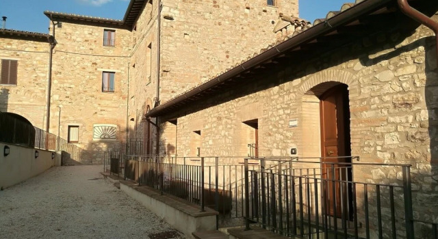 Apartment Iris 3 Bedrooms,2 Bath, Living Room 10 Pax, Buchen Sie Ferienwohnung Monte Castello di Vibio Umbrien