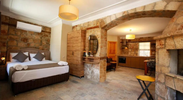 Castle Inn Boutique Hotel, Забронировать Бутик-отель Калеичи 