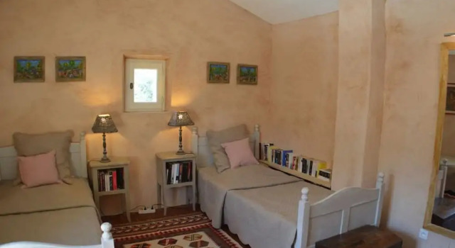 Lush Home in L'isle-sur-la-sorgue With Swimming Pool
