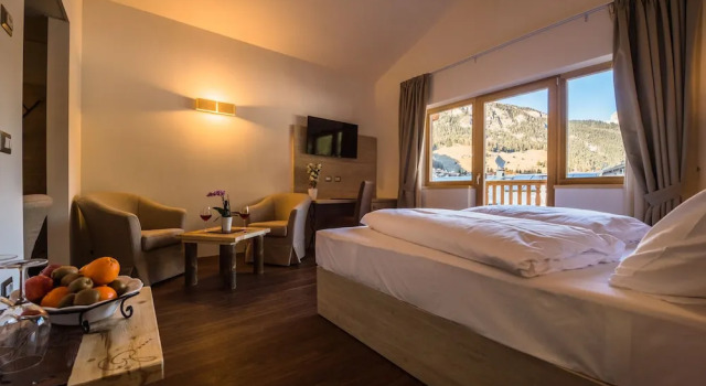 Полулюкс с балконом и с видом на горы Golden Park Resort