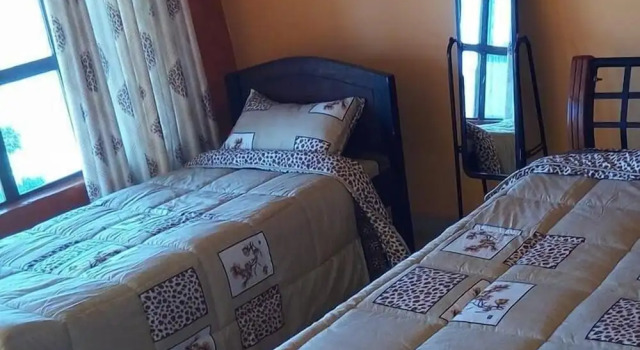 Ambokili Lodge, Rezerwuj Dom wakacyjny Mbirikani 